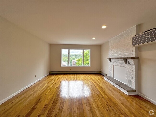 Building Photo - 150 Bennett Ave Unit L1 Rental