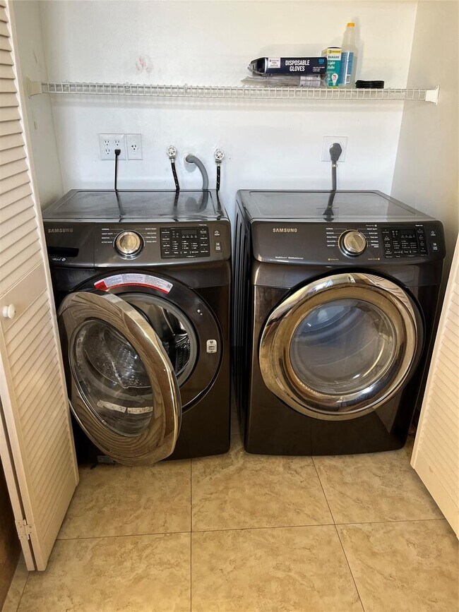 Photo - 3872 NW 76th Ave