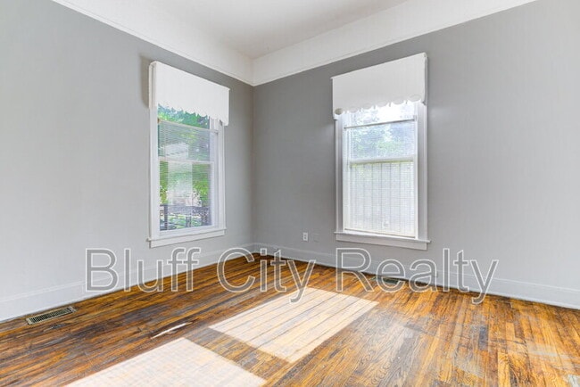 Photo - 1639 Southern Ave