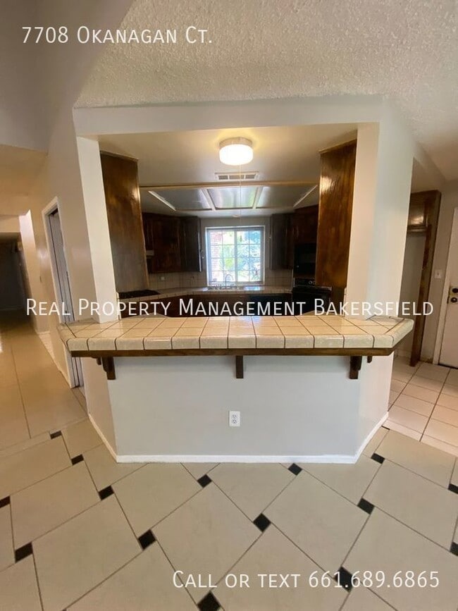 Photo - 7708 Okanagan Ct