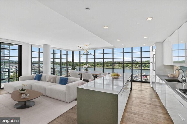 Photo - 45 Sutton Square SW Unit 509
