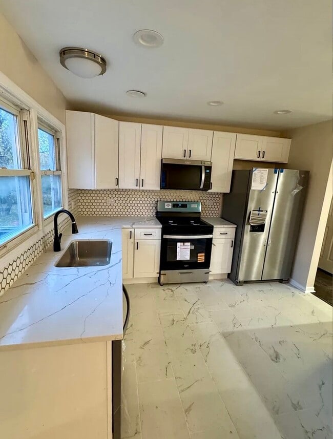 Photo - 1338 Jill Terrace