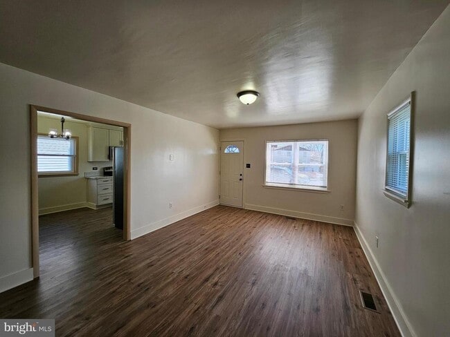 Photo - 729 Faulkner Ave