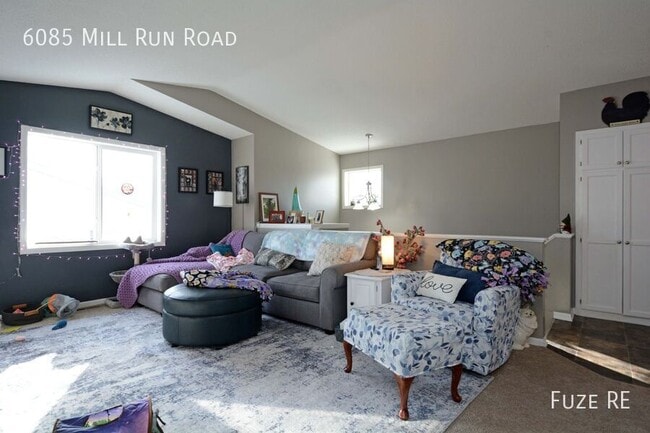 Photo - 6085 Mill Run Rd