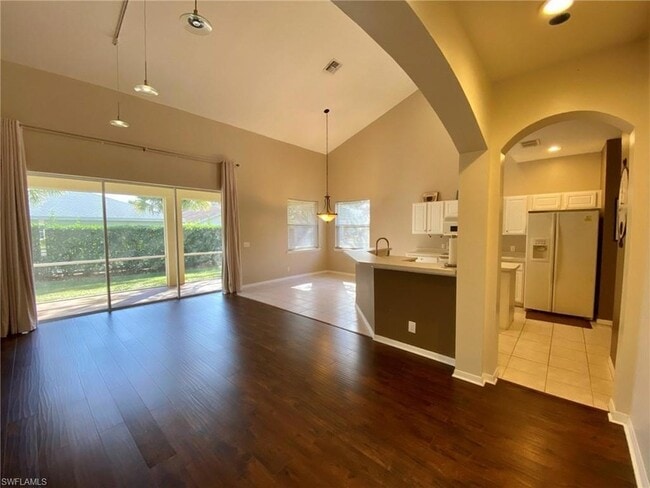 Photo - 74 Burnt Pine Dr