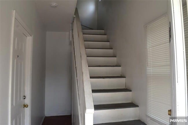 Photo - 129 Central Pl