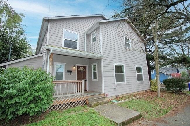 Building Photo - 6731 N Albina Ave