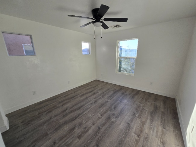 Photo - 5117 S 15th Pl