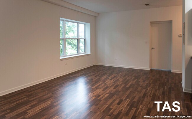 Photo - 1544 W Glenlake Ave Unidad 2D