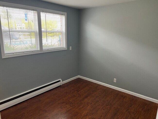 22 Barone Cir Unit Lower