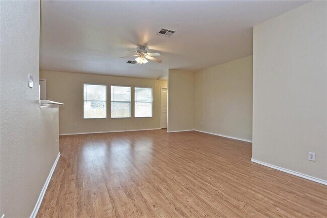 Photo - 401 Bandara Woods Blvd