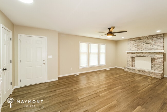 Photo - 3200 SE 6th Ct