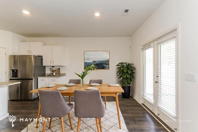 Photo - 5599 Timber Leaf Lp