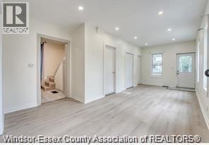 Photo - 3229 Baby St