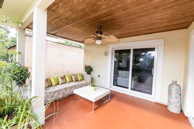 Photo - 710 Dobbins St