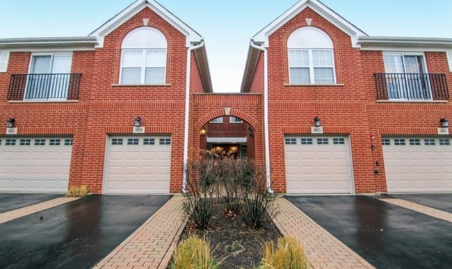 Building Photo - 967 Kensington Dr