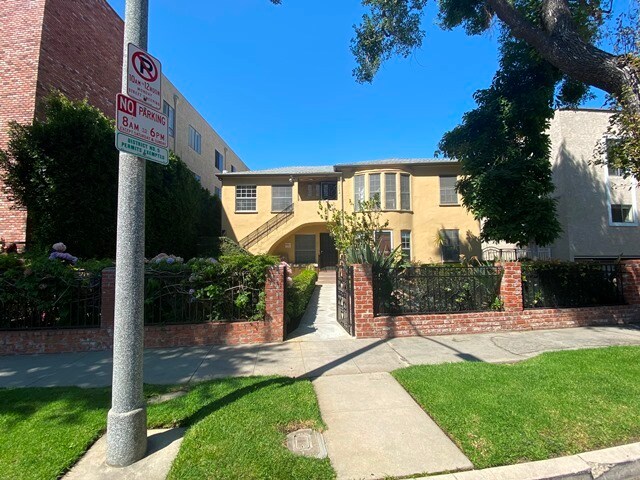 Photo - 1309 Roxbury Dr