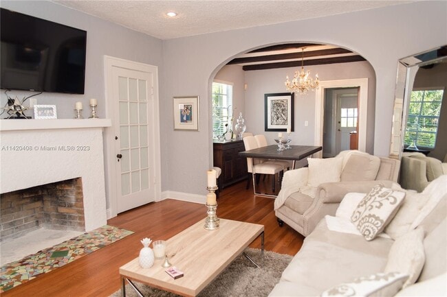 Photo - 835 Columbus Blvd