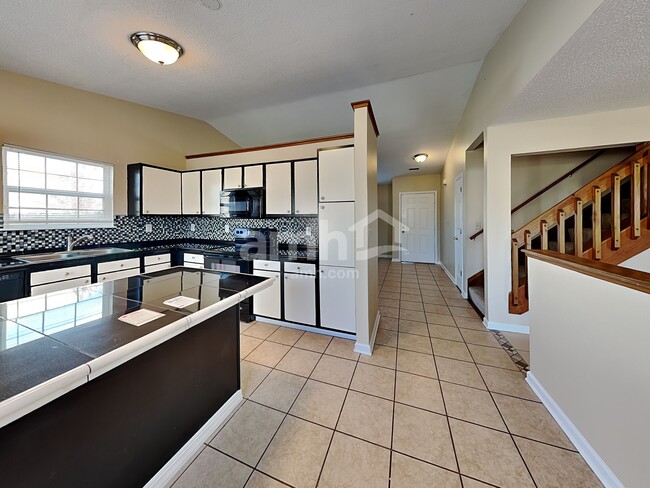 Photo - 6470 Hazelhatch Dr