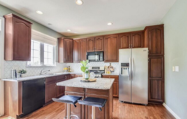 Photo - Stunning 2bd/2.5ba TH nestled within the prestigious Belmont Country Club!