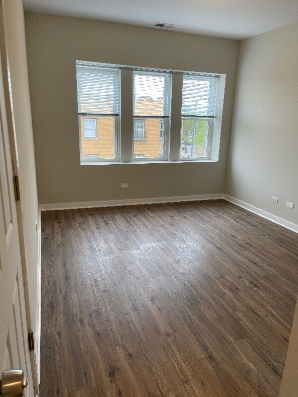 2736 N Laramie Ave Unit 2