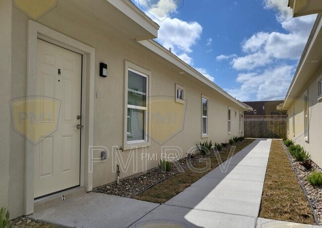 Photo - 1037 French Ave Unidad 2