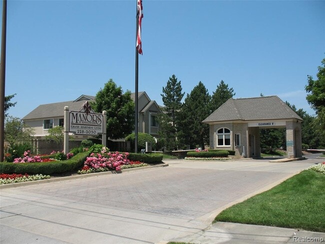 Photo - 18408 Wimbledon Ct