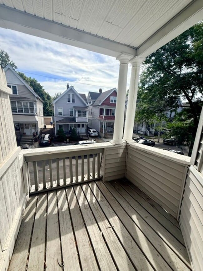 128 Greenwood St Unit 2L