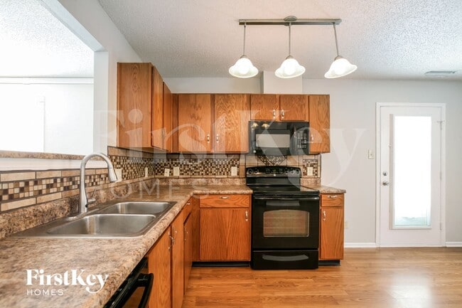 Photo - 10817 Zimmerman Ln