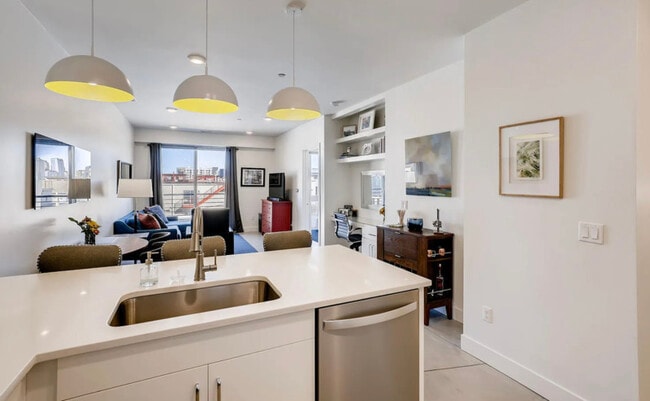 Building Photo - 2835 W 24th Ave Unit #309a