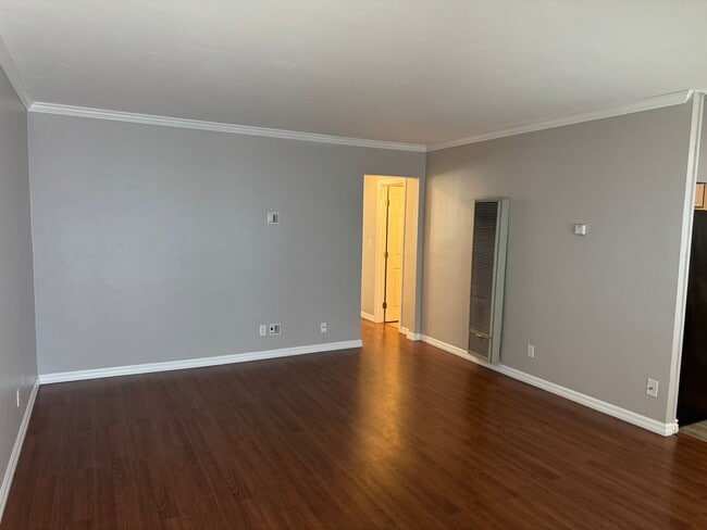 3686 Third Ave Unit 7