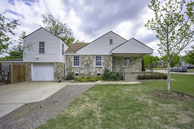 Photo - 721 NW 46th St