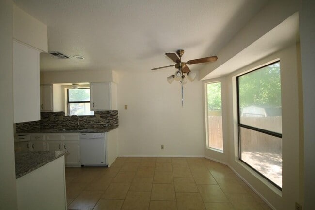 12708 Lamppost Ln