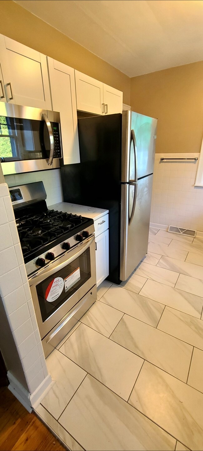 Photo - 2173 Telegraph Rd