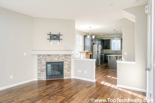 Photo - Fabulous Courtyard-Facing Corner Lot Unit | 3 BR | 2.5 BA Townhome | Across the Street from Melil...