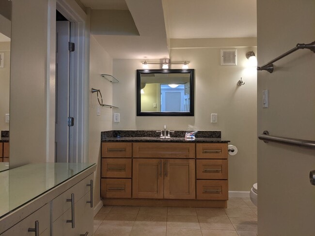 Photo - 1192 Page St Unidad B