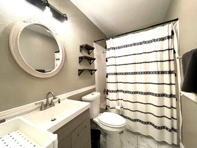 Photo - 11922 Tobler Trl