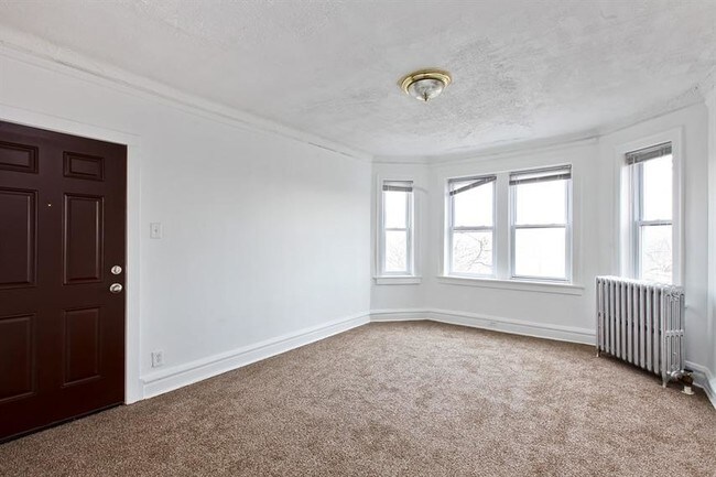 Photo - 10201 S St Lawrence Ave