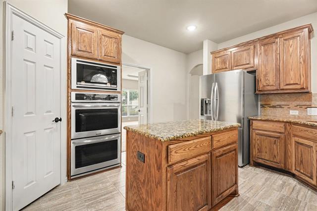 Photo - 708 Yarrow St