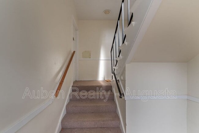 Photo - 501 Milledge Rd