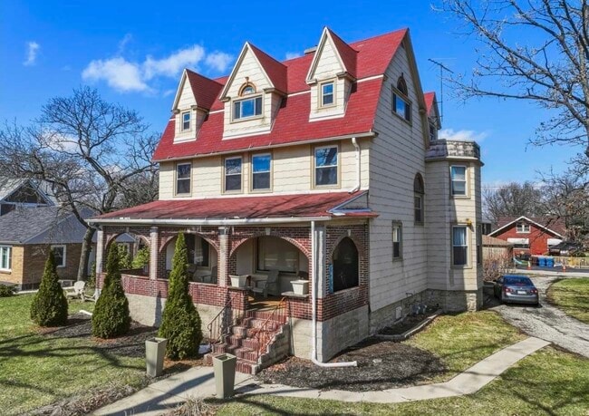 Photo - 51 W 21st St