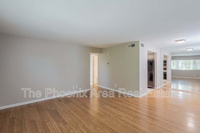 Photo - 700 W University Dr Unit 219