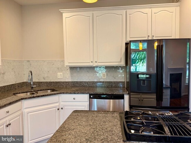 Photo - 15519 Exmore Ct
