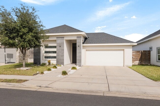Building Photo - 5816 East Pelican Avenue