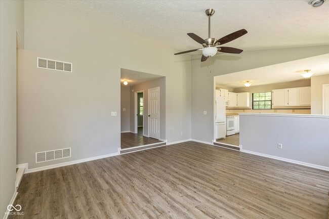 Photo - 7313 Shanna Cir
