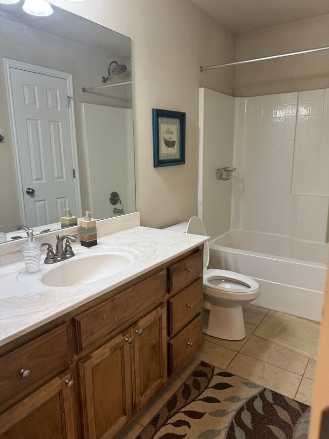 Photo - 2321 Golden Ln