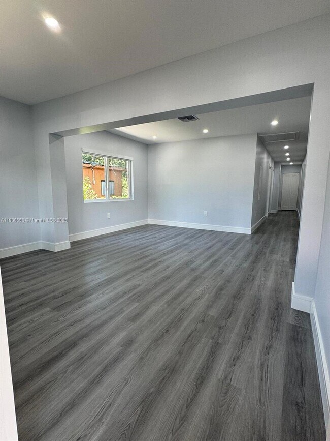 Photo - 1230 NW 70th St