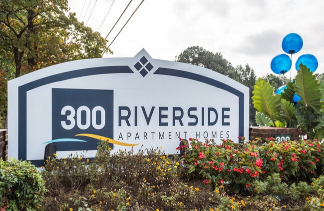 Community - 300 Riverside Apartments