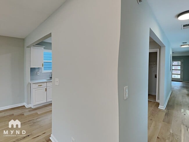 Photo - 480 Rockwell St SW