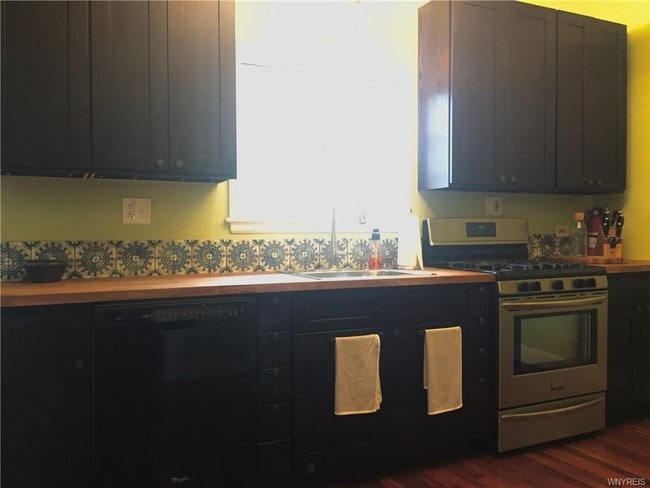 Photo - 496 W Ferry St Apartamentos Unidad 2